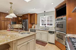 24010 Summit Woods Dr, Los Gatos, CA 95033 - Photo 16