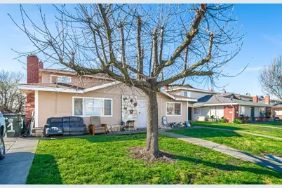10 Nedra Ct, Sacramento, CA 95822 - Photo 2