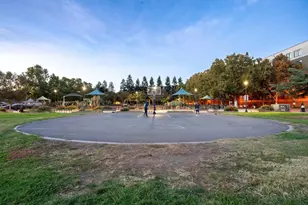 231 Cahill Park Dr, San Jose, CA 95126 - Photo 32