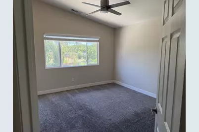 4117 E Haack Ct, Elk Grove, CA 95758 - Photo 12