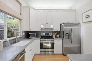 39 Arroyo View Cir, Belmont, CA 94002 - Photo 16