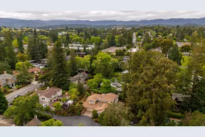 2136 Clayton Dr, Menlo Park, CA 94025 - Photo 36