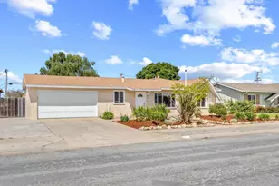 285 Kelton Dr, Salinas, CA 93906 - Photo 1