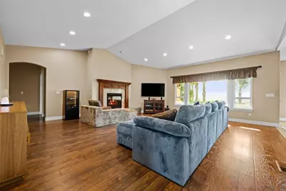 303 Taryn Ct, Hollister, CA 95023 - Photo 12