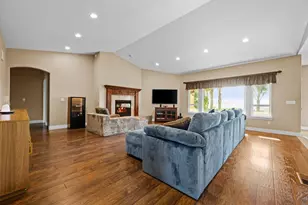 303 Taryn Ct, Hollister, CA 95023 - Photo 12