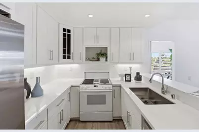 1054 Shoreline Dr, San Mateo, CA 94404 - Photo 14