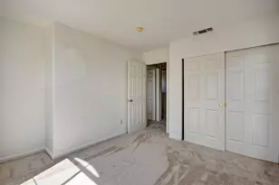 2287 Woodset Dr, San Jose, CA 95116 - Photo 32