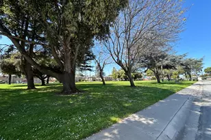 906 Bautista Dr, Salinas, CA 93901 - Photo 32