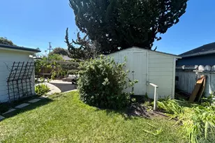 906 Bautista Dr, Salinas, CA 93901 - Photo 26