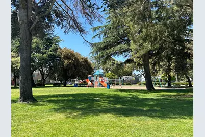 906 Bautista Dr, Salinas, CA 93901 - Photo 30