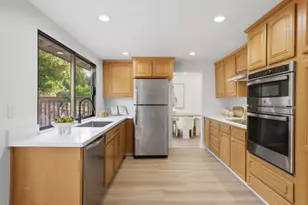 4199 Loganberry Dr, San Jose, CA 95121 - Photo 16
