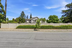 2465 Fenian Dr, Campbell, CA 95008 - Photo 44