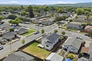 706 Central Ave, Hollister, CA 95023 - Photo 40