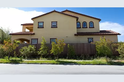 1011 El Cerro Dr, Hollister, CA 95023 - Photo 4