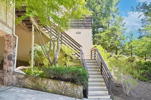 11234 Sun Valley Dr, Oakland, CA 94605 - Photo 2
