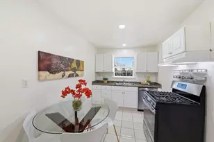 2115 University Ave, Mountain View, CA 94040 - Photo 18