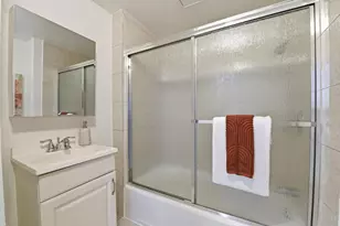 2115 University Ave, Mountain View, CA 94040 - Photo 14