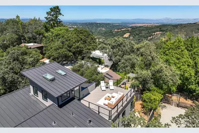 141 Lake Rd, Portola Valley, CA 94028 - Photo 2