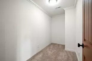 216 Bloomfield Rd, Burlingame, CA 94010 - Photo 32