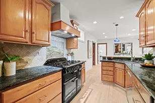 216 Bloomfield Rd, Burlingame, CA 94010 - Photo 8