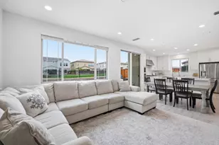 1122 S Morning Glory Dr, Mountain House, CA 95391 - Photo 10