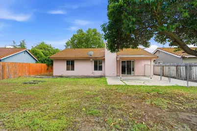 131 W Central Ave, Tracy, CA 95376 - Photo 38