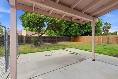 131 W Central Ave, Tracy, CA 95376 - Photo 36