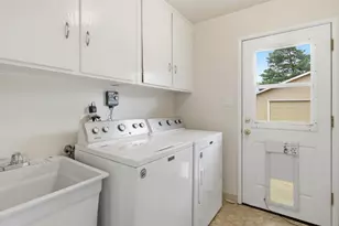 14701 Charmeran Ave, San Jose, CA 95124 - Photo 32
