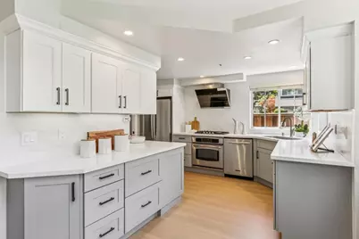 516 Saint Vincent Ln, Foster City, CA 94404 - Photo 22