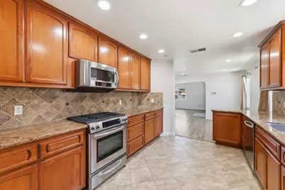 39 N 34th St, San Jose, CA 95116 - Photo 12