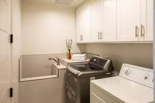 680 University Ave, Los Altos, CA 94022 - Photo 32
