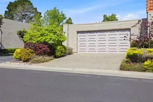 17 Rinconada Cir, Belmont, CA 94002 - Photo 2