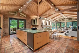 10340 W Loyola Dr, Los Altos Hills, CA 94024 - Photo 16
