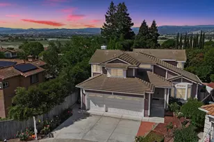 16527 Mira Flores Ct, Morgan Hill, CA 95037 - Photo 8