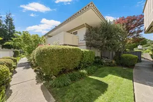 23 Los Altos Square, Los Altos, CA 94022 - Photo 2