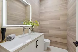 1084 Moffett Cir, Palo Alto, CA 94303 - Photo 24
