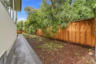 1084 Moffett Cir, Palo Alto, CA 94303 - Photo 32