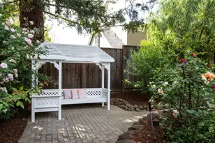 730 Greenview Pl, Los Altos, CA 94024 - Photo 28