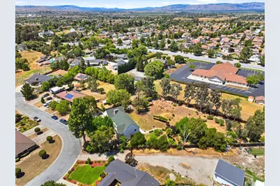 130 Sunrise Dr, Hollister, CA 95023 - Photo 64