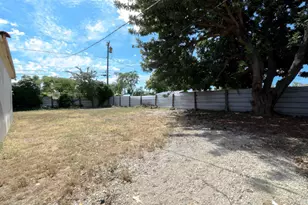 360 E 19th St, Merced, CA 95340 - Photo 4
