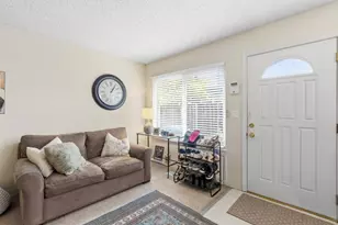 5746 Chesbro Ave, San Jose, CA 95123 - Photo 2