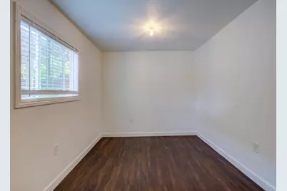 135 S 26th St, San Jose, CA 95116 - Photo 24