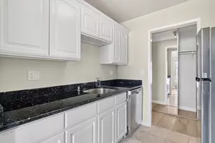 8 Commodore Dr C457, Emeryville, CA 94608 - Photo 14