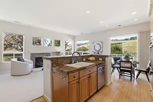 9015 Village View Dr, San Jose, CA 95135 - Photo 16