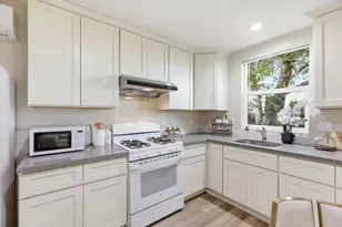 21075 Greenleaf Dr, Cupertino, CA 95014 - Photo 70