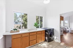 21075 Greenleaf Dr, Cupertino, CA 95014 - Photo 30