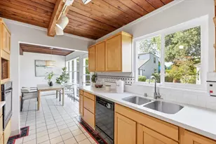 21075 Greenleaf Dr, Cupertino, CA 95014 - Photo 48
