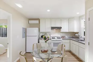 21075 Greenleaf Dr, Cupertino, CA 95014 - Photo 76