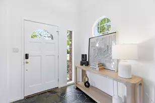 21075 Greenleaf Dr, Cupertino, CA 95014 - Photo 18