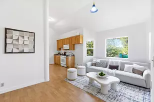 21075 Greenleaf Dr, Cupertino, CA 95014 - Photo 26